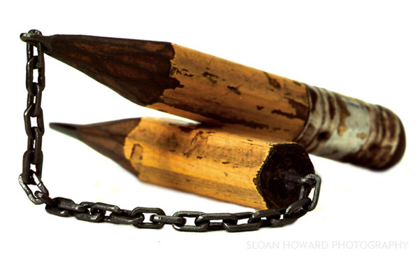 image of a chain made out of pencil graphite