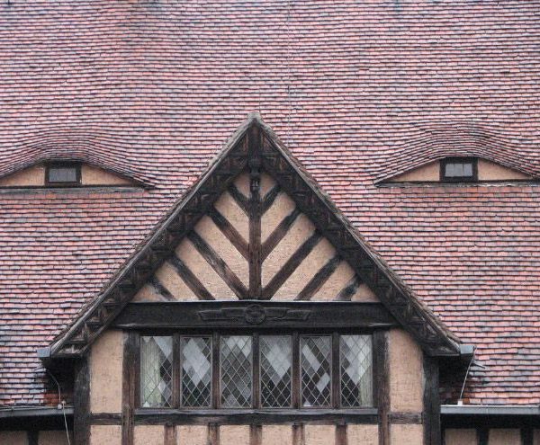 An example of pareidolia, this photo depicts a house that looks like a face.